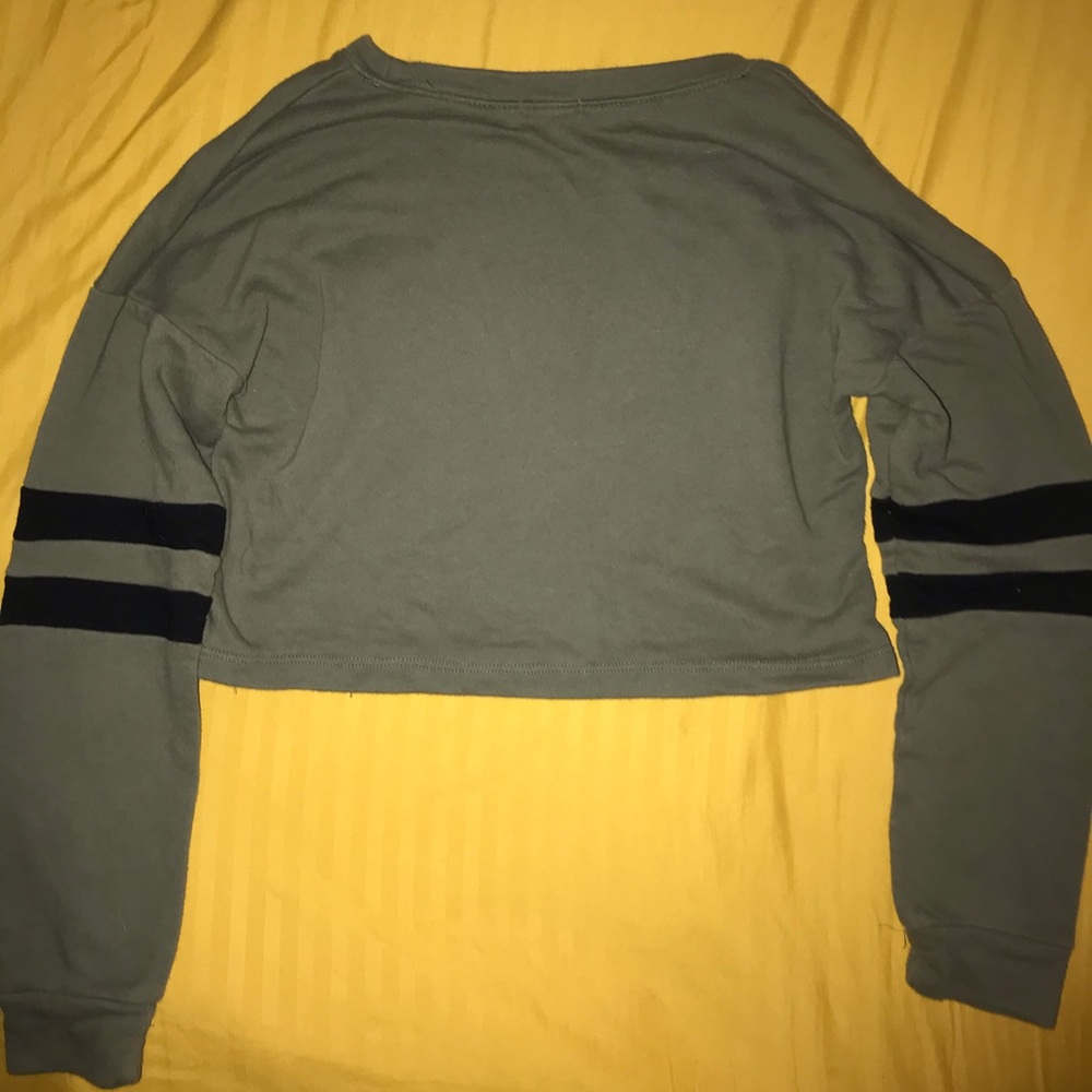 Navy green crop